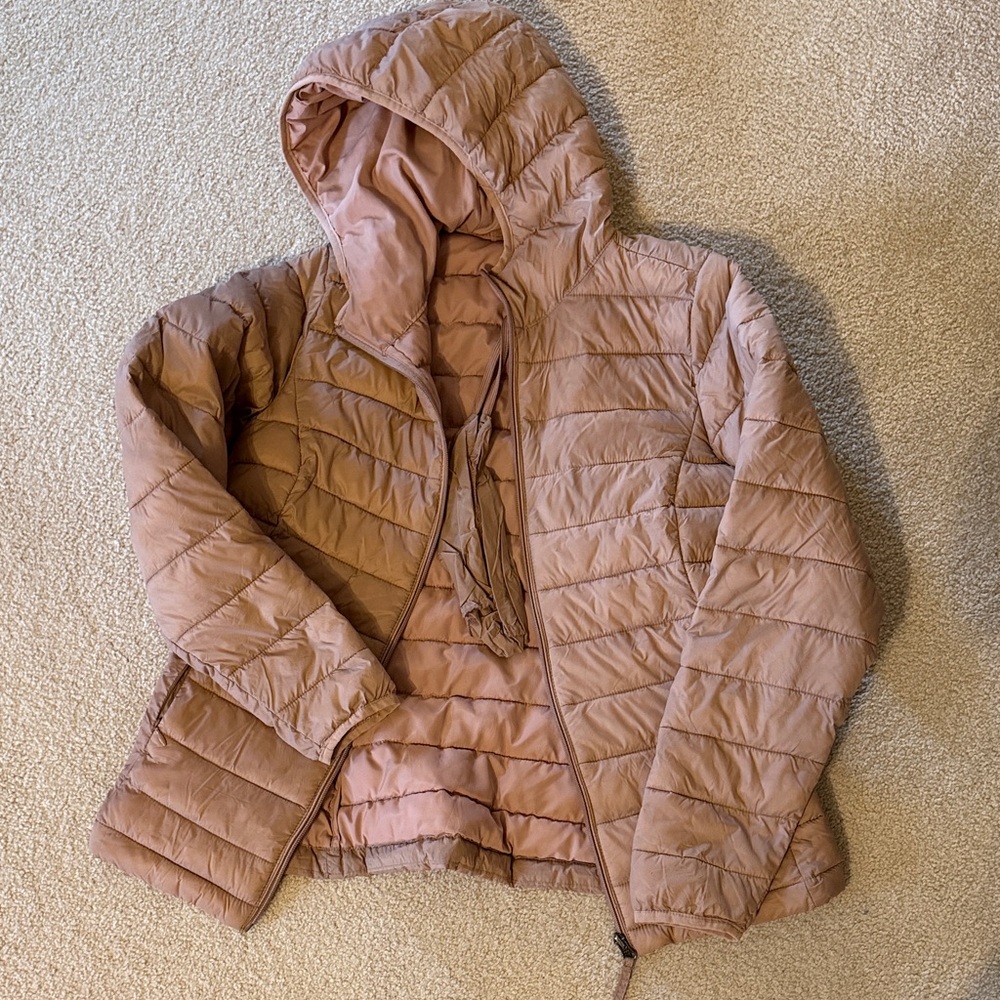 Amazon Essentials Women's Puffer Jacket - Brown